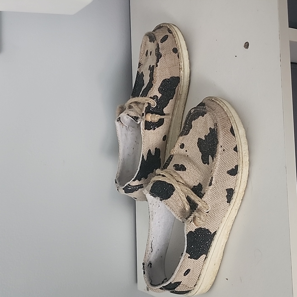 Shoes - Picture 3 of 3